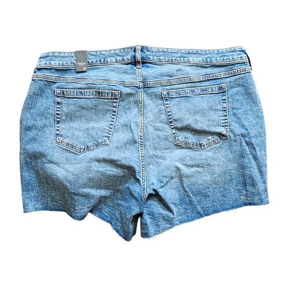 NEW Torrid Light Blue Jean Denim Shorts Size 20 - Picture 4 of 6